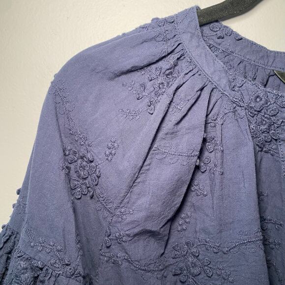 Driftwood Women's Small Navy Blue Eyelet Embroidered Floral Puff Peasant Blouse - Picture 4 of 10